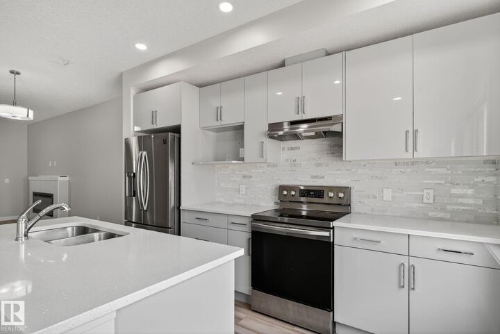 4879 Alwood Point(E) SW — photo 1