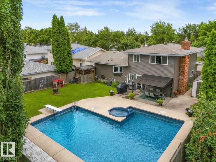 Property Photo: 9525 87 Street AB T8L 1G9
