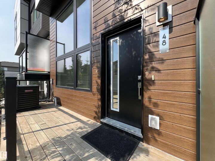 1729 Keene Crescent SW 48 — photo 1