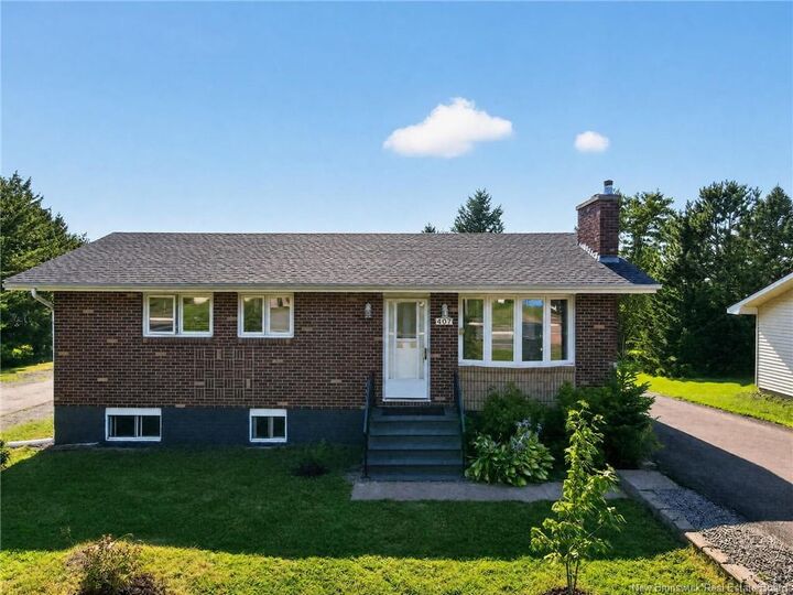 407 Fox Creek Road — photo 1
