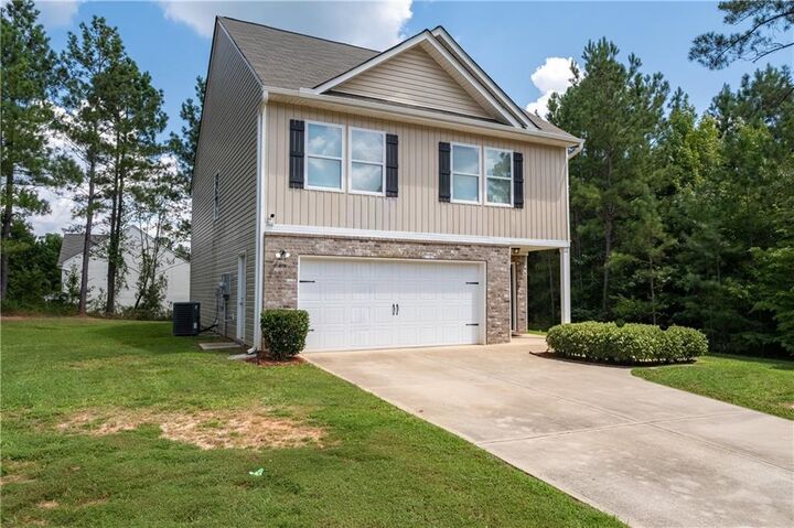 Property Photo: 105 Oakbrook Lane GA 30016