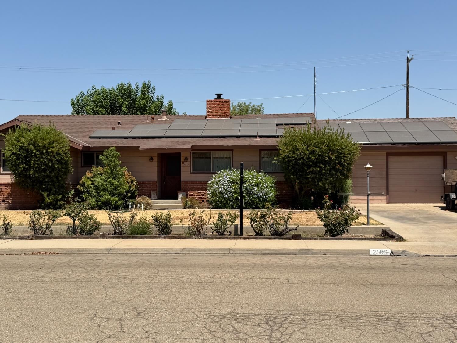 Property Photo:  2106 4th Street  CA 93657 