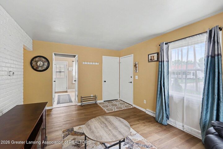 Property Photo: 1005 S Church Street MI 48879