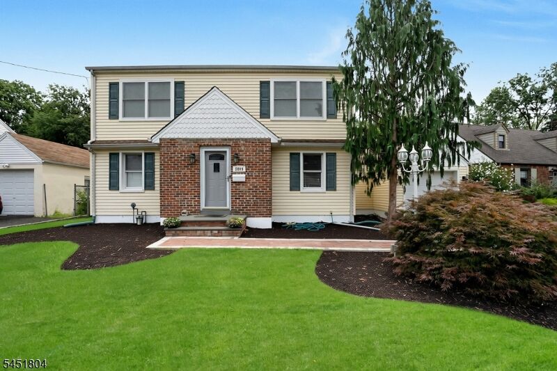 Property Photo:  2094 Westfield Road Cir  NJ 07076 