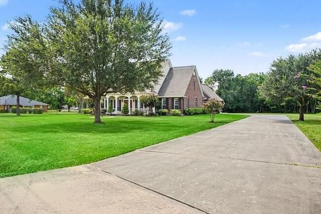 Property Photo:  5400 W Orange Street  TX 77581 