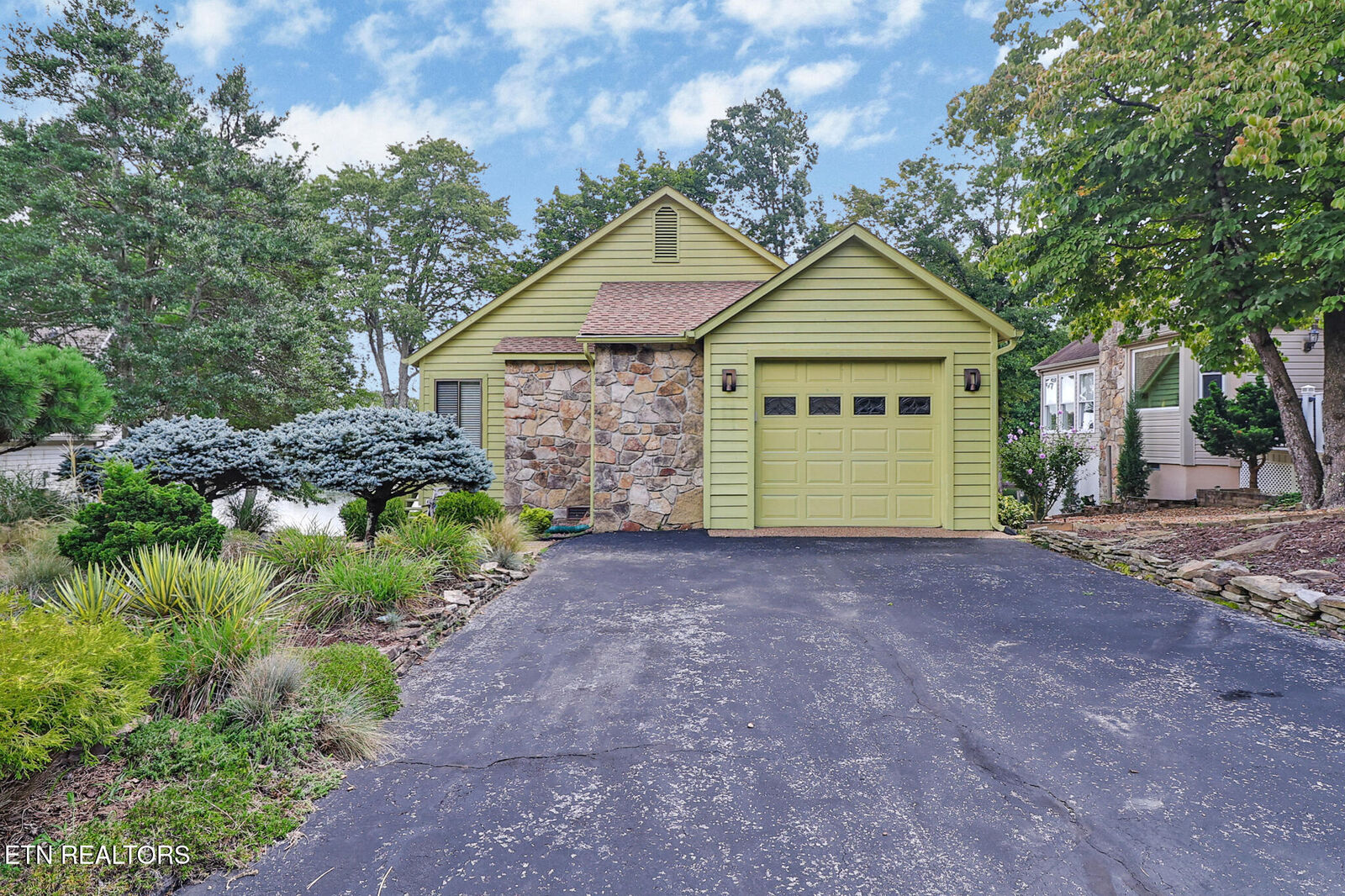 Property Photo:  50 Hickory Cove Lane  TN 38558 