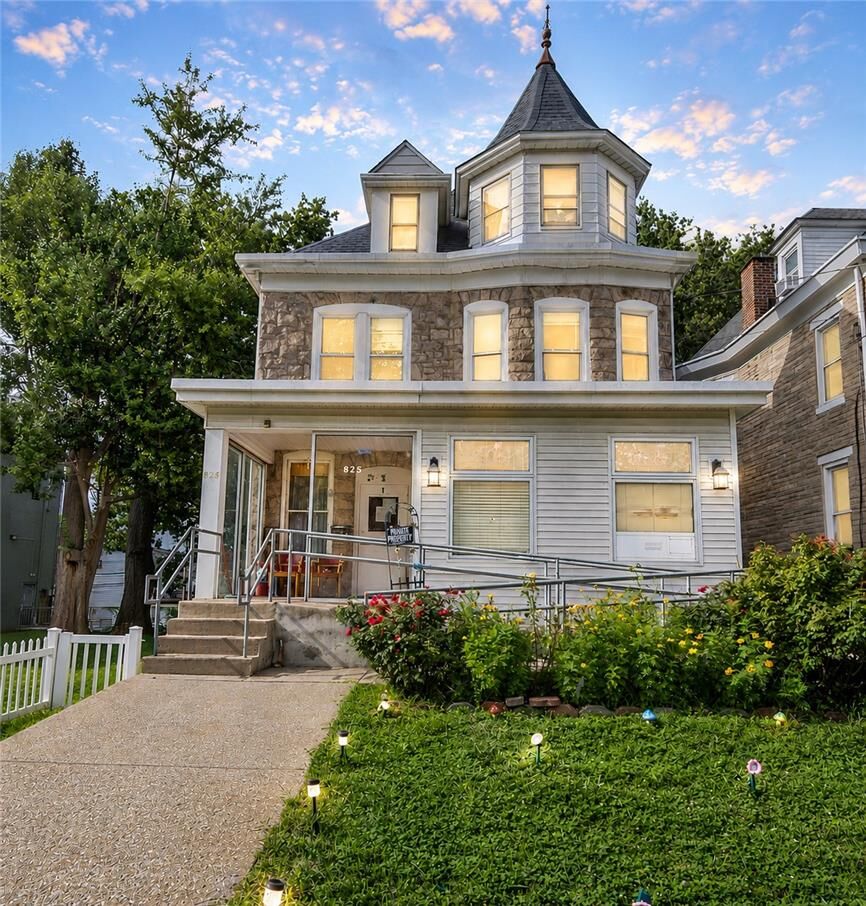 Property Photo:  825 Lehigh Street 2  PA 18042 