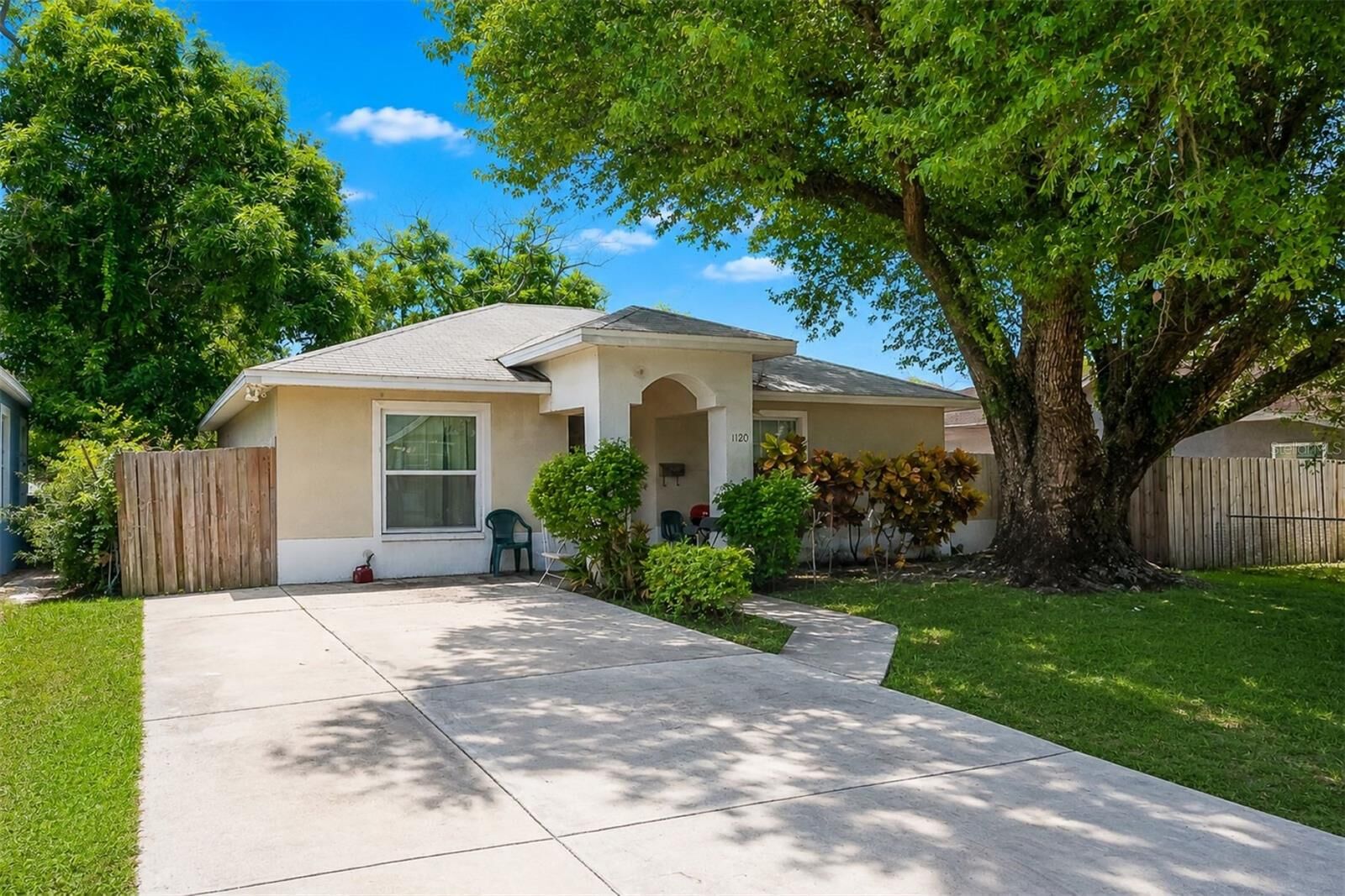 Property Photo: 1120 11th Avenue S FL 33705