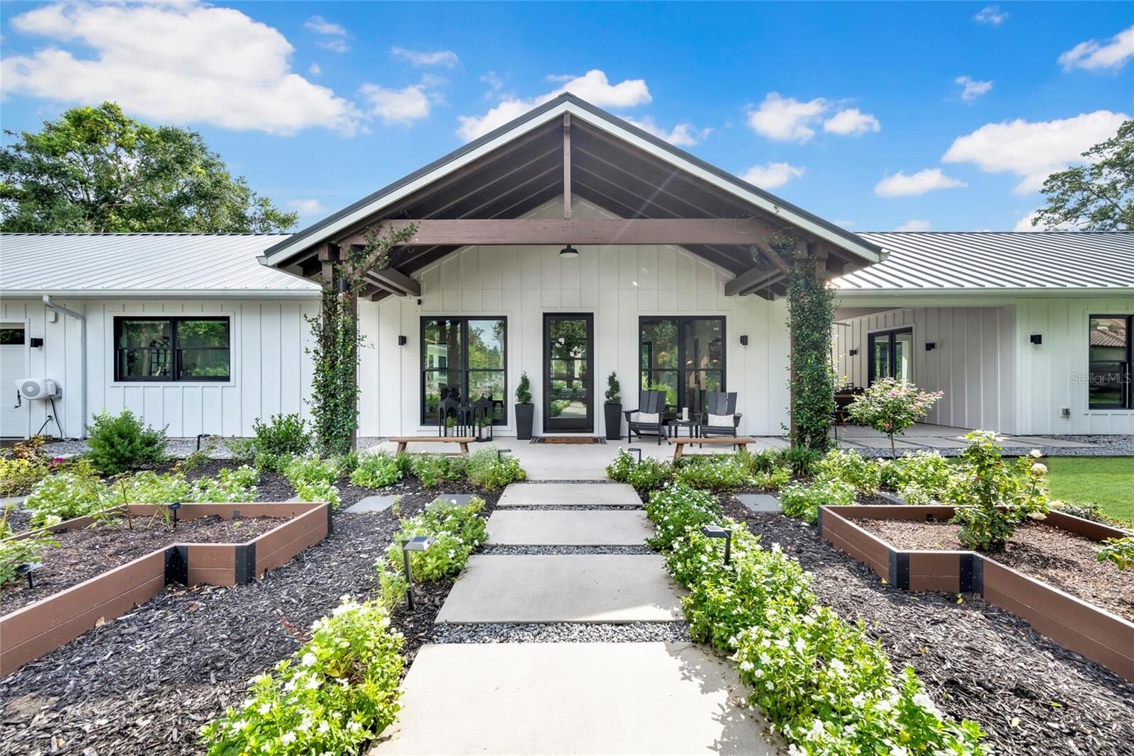 Property Photo: 3440 Crenshaw Lake Road FL 33548