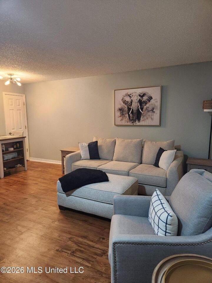 Property Photo:  1550 E 2nd Street  MS 39571 