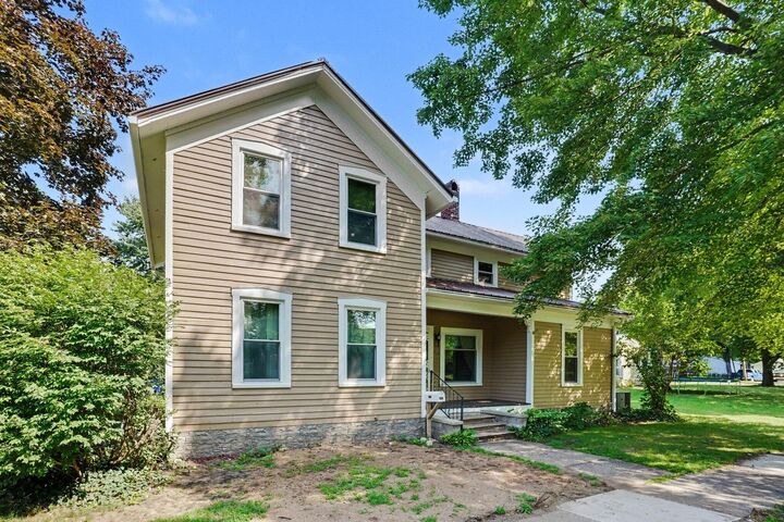 Property Photo: 265 E 4th Street MI 49042