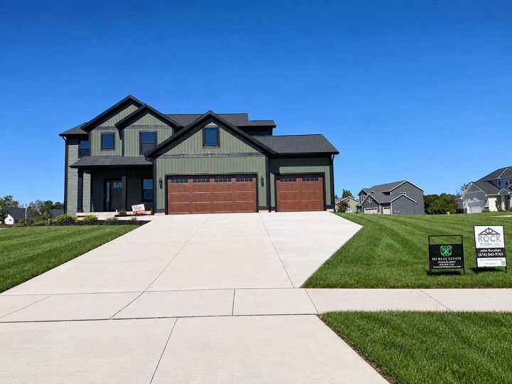 Property Photo:  3337 Eagle Peak Drive  MI 49428 