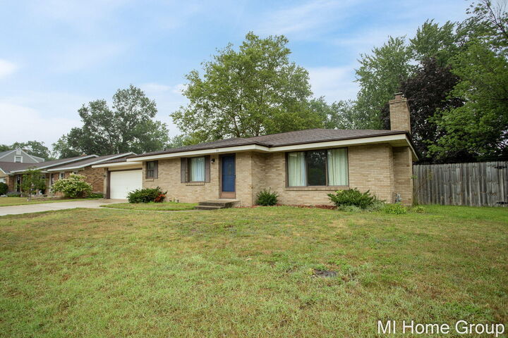 Property Photo:  311 W 32nd Street  MI 49423 