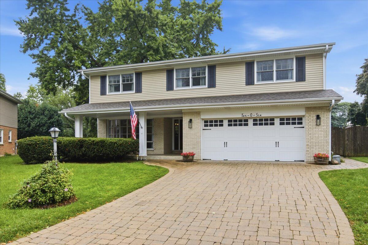 Property Photo: 1006 Meadowlark Lane IL 60025