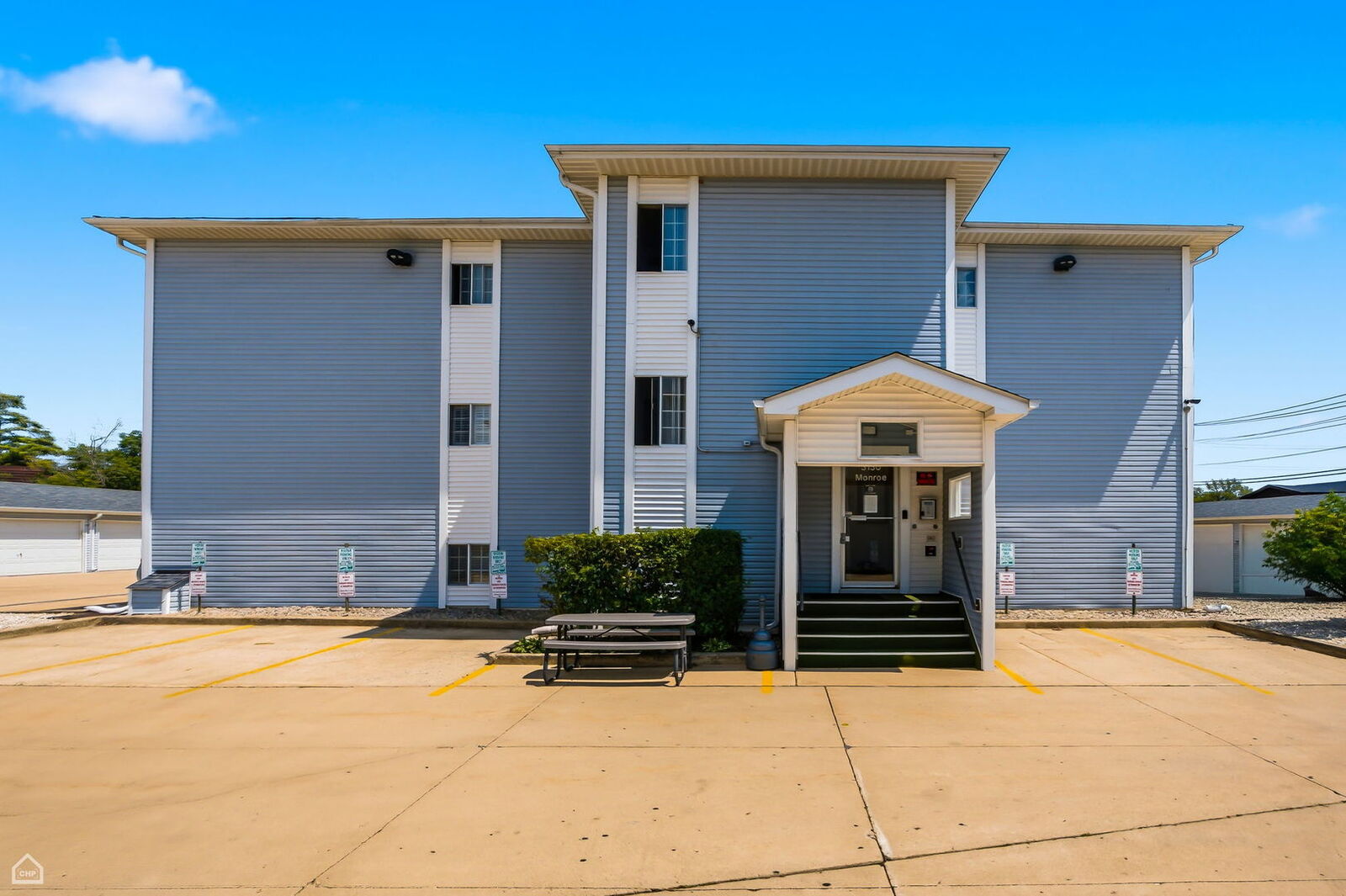 Property Photo: 3130 W Monroe Street 107 IL 60085