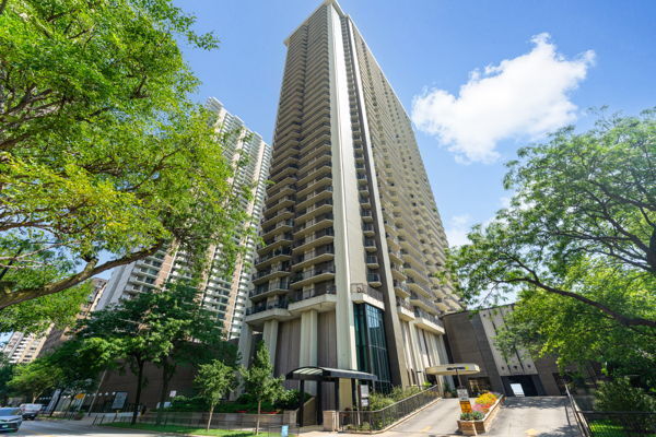Property Photo: 6007 N Sheridan Road 18F IL 60660