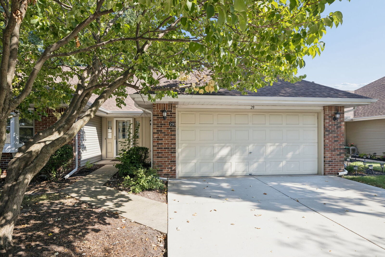 Property Photo:  29 Fallcreek Circle  IL 60538 