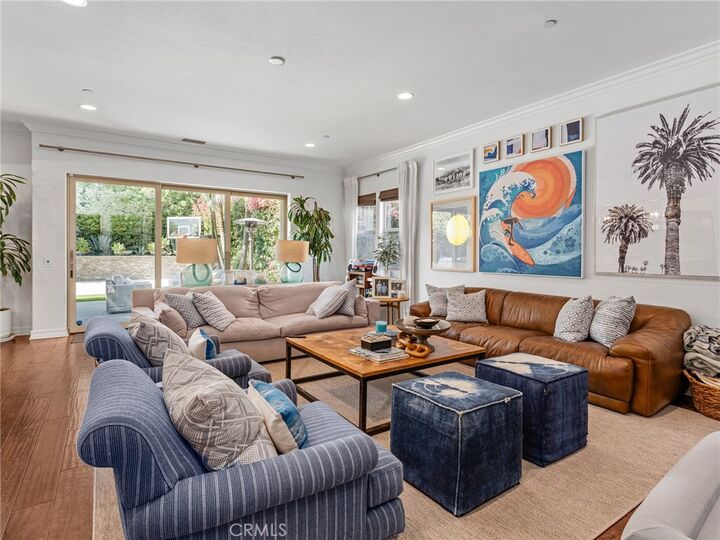 Property Photo: 701 W Maple CA 90245