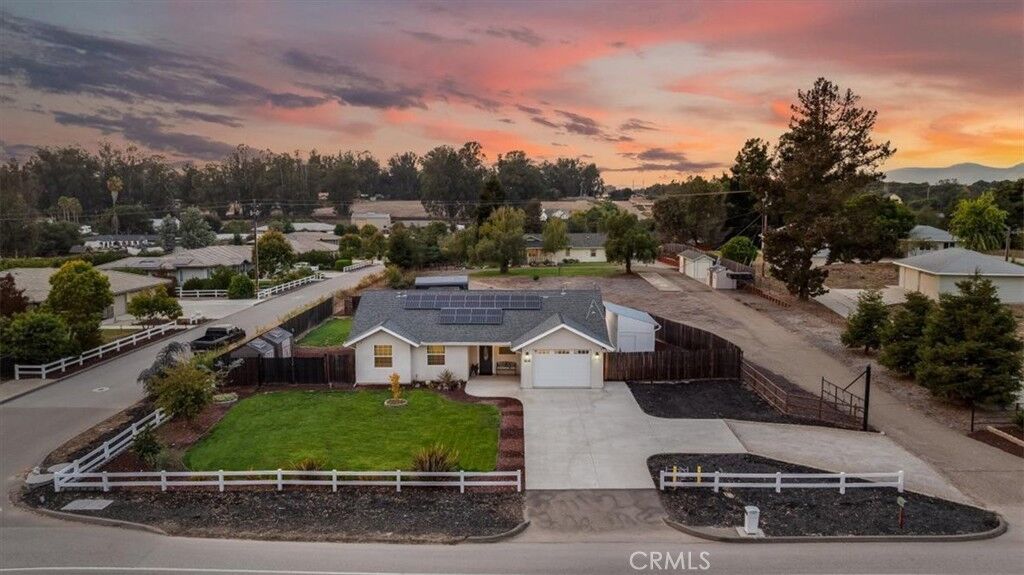 Property Photo:  814 & 816 Pomeroy Road  CA 93444 