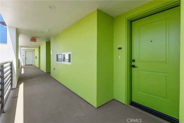Property Photo: 176 N Catalina Avenue 403 CA 91106