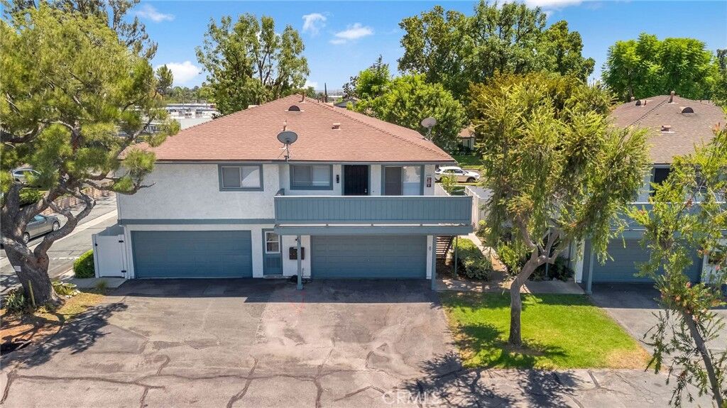 Property Photo:  865 W 13th St 4  CA 91702 