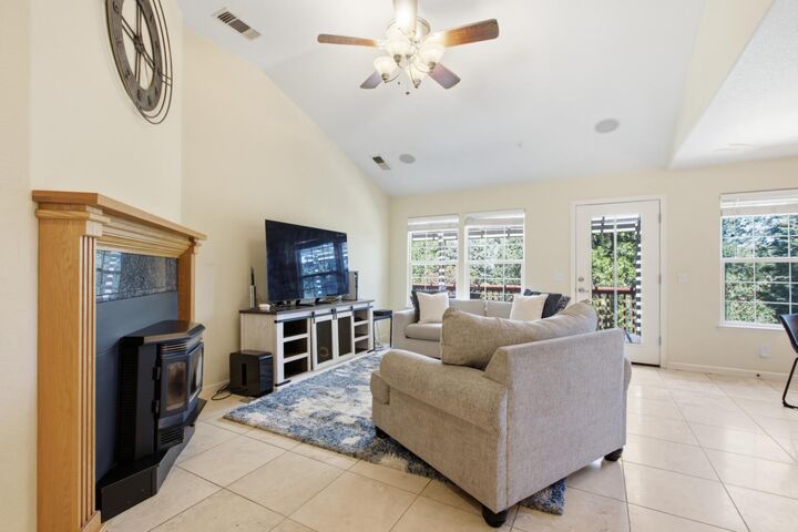 Property Photo: 5503 Fairview Court CA 95631