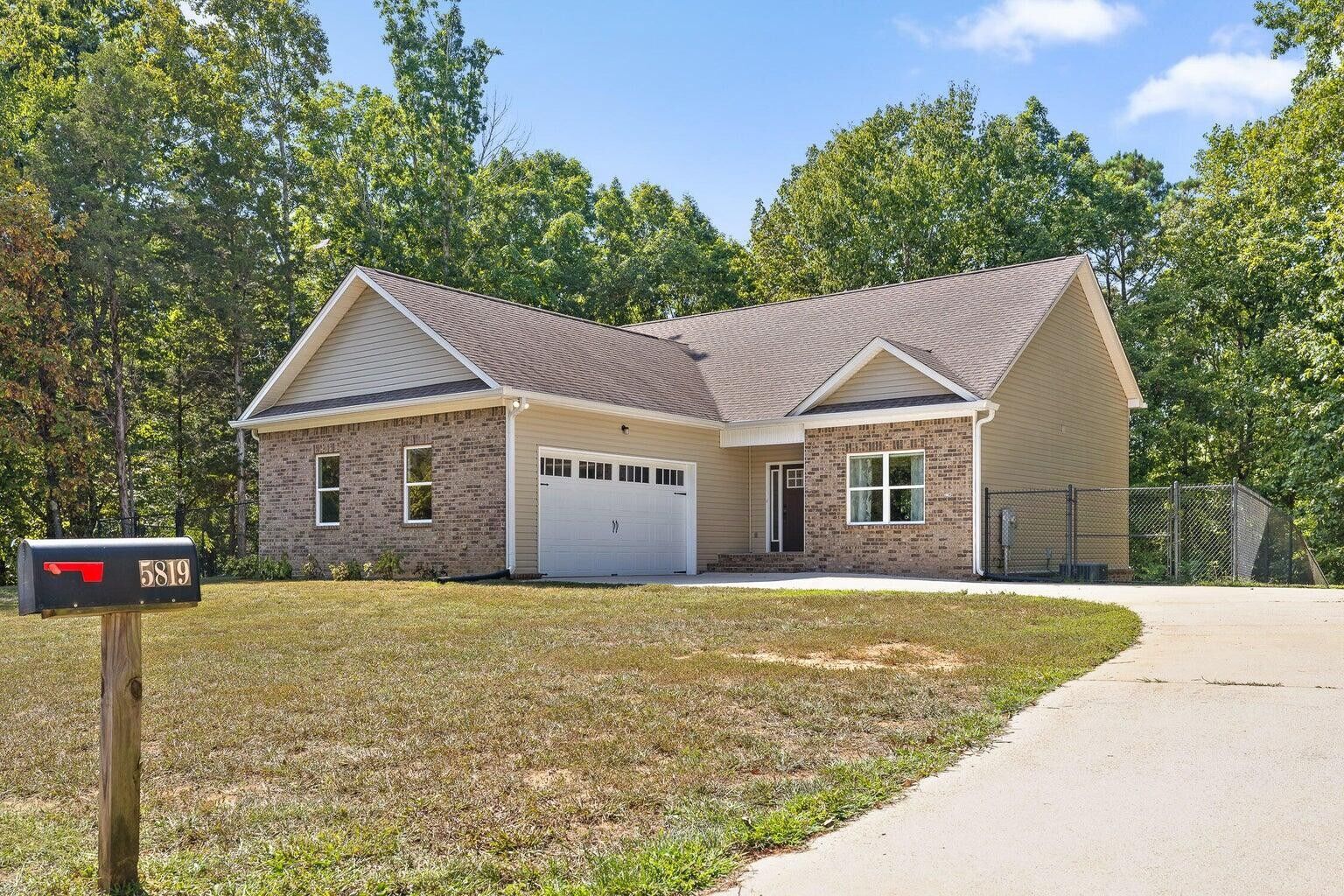 Property Photo:  5819 Thatchwood Drive  TN 37341 