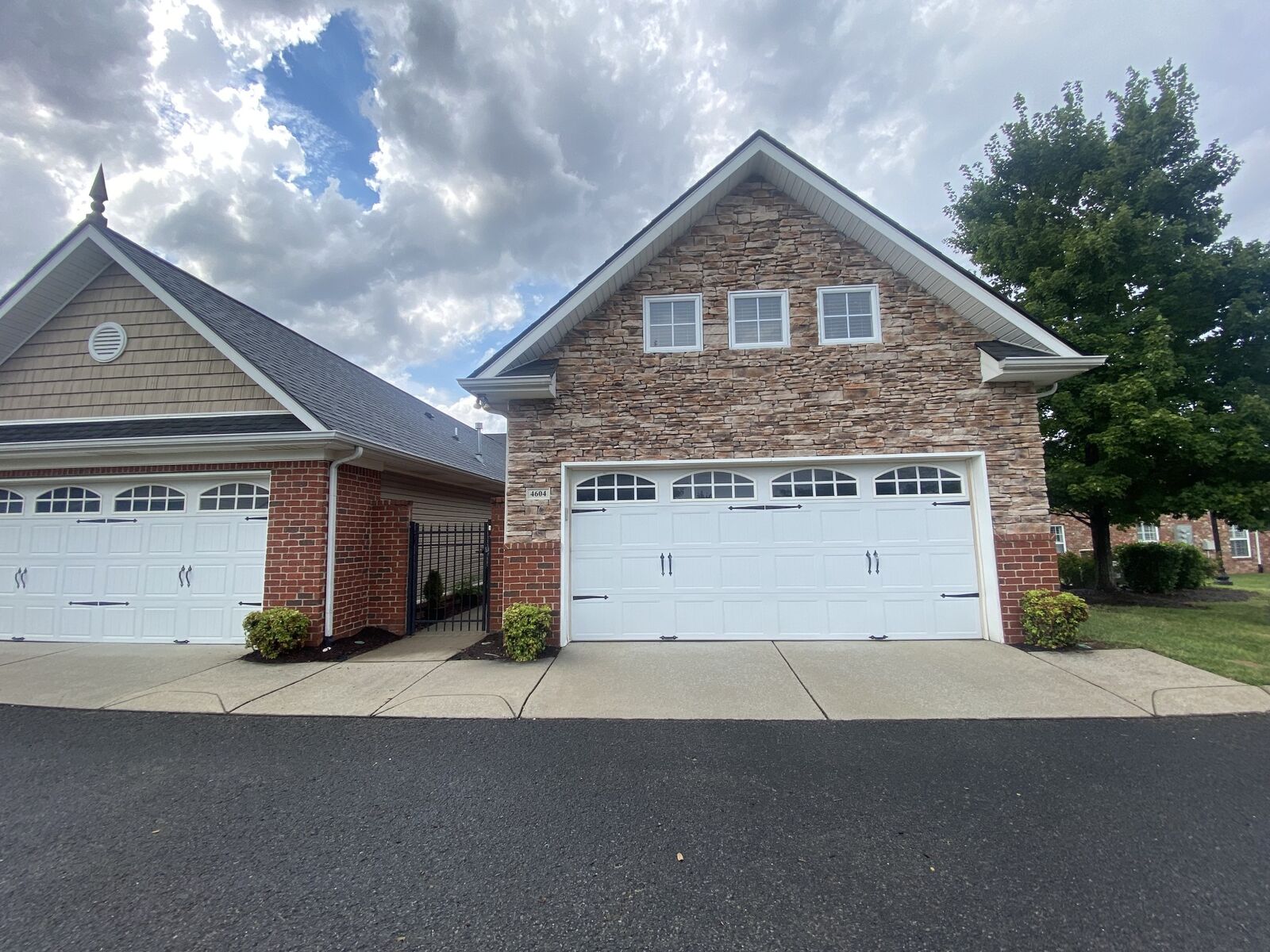 Property Photo: 395 Devon Chase Hl 4604 TN 37066