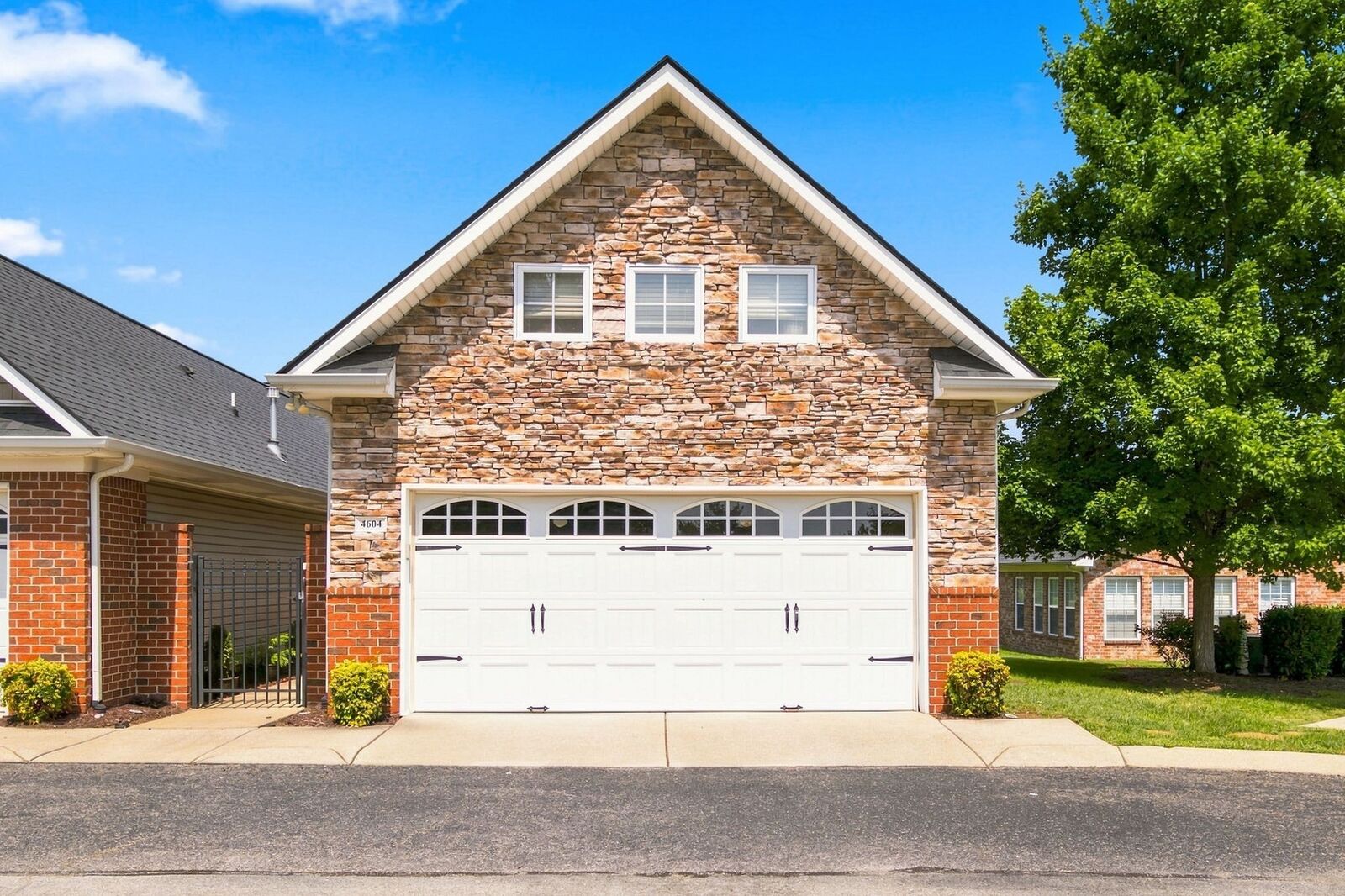 Property Photo:  395 Devon Chase Hl 4604  TN 37066 