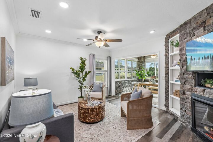 Property Photo: 1800 The Greens Way 1504 FL 32250