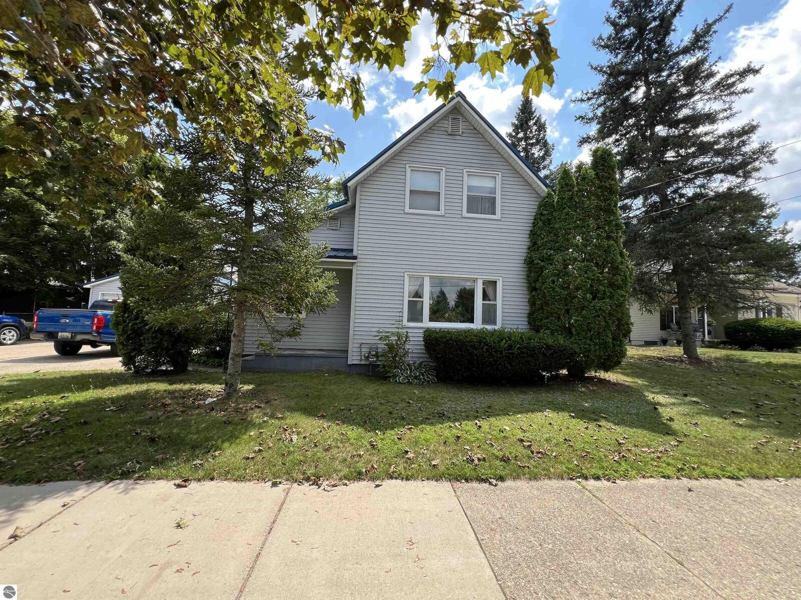 Property Photo:  1001 Chestnut  MI 49601 