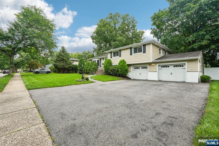 Property Photo:  24 Lawrence Road  NJ 07470 