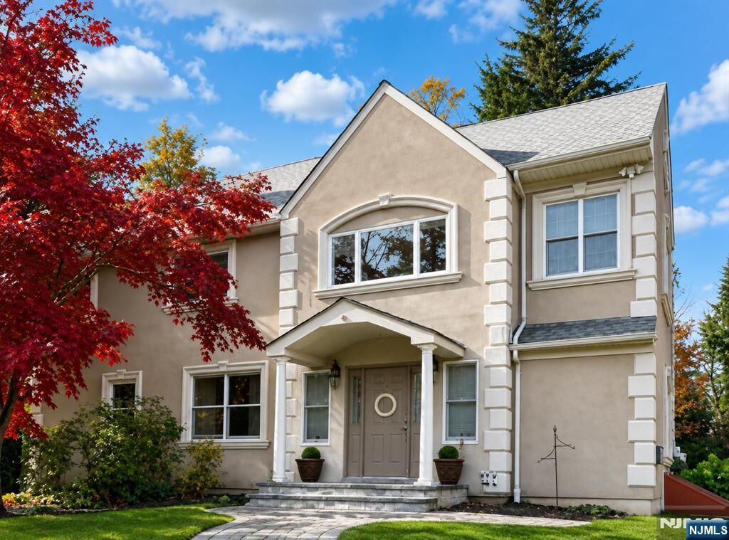 Property Photo: 6 Pineview Terrace 1B NJ 07645