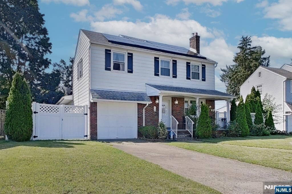 Property Photo:  112 Elmwood Drive  NJ 07407 