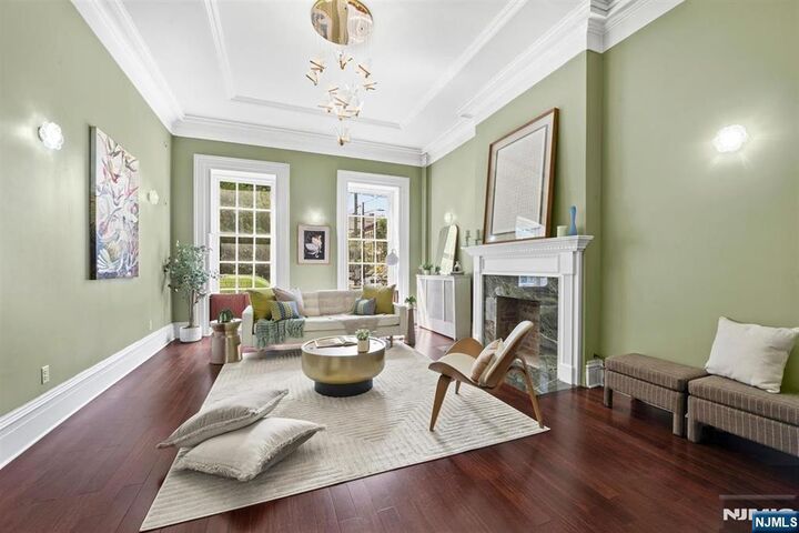 Property Photo:  274 Barrow Street  NJ 07302 