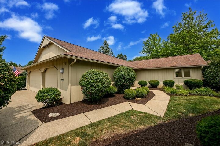 Property Photo:  21327 Oak Bark Trail  OH 44149 