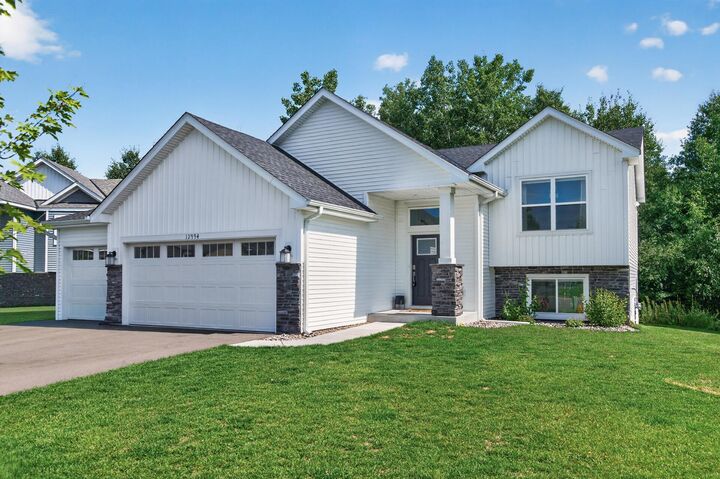 Property Photo: 12994 10th Avenue N MN 55398