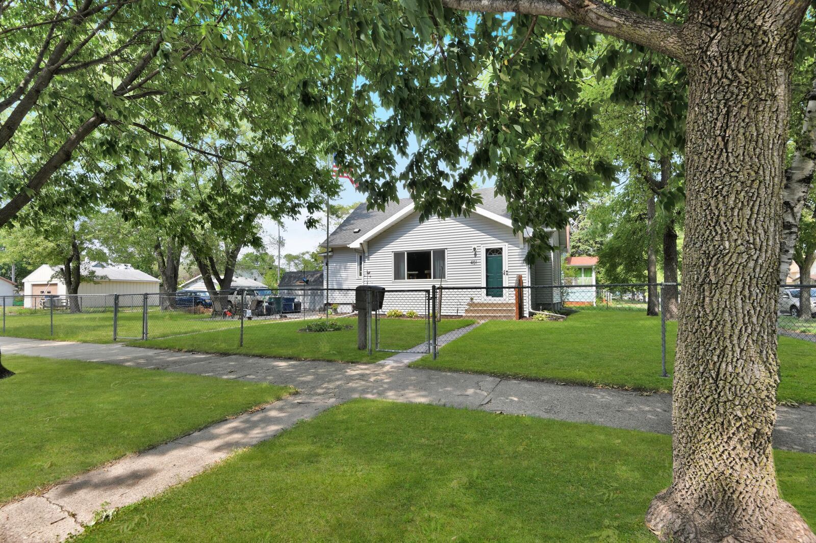 Property Photo:  401 17th Avenue N  MN 56303 
