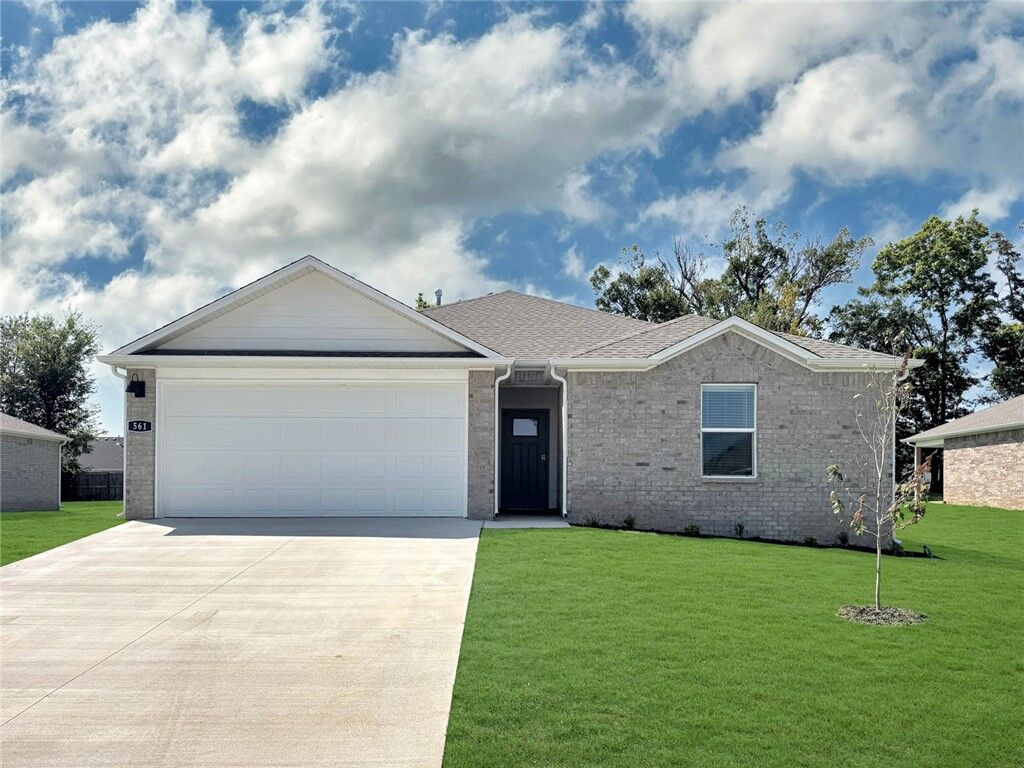 Property Photo:  537 Oklahoma Street  AR 72730 