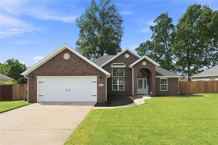 Property Photo:  3314 Eaglecrest Circle  AR 72762 