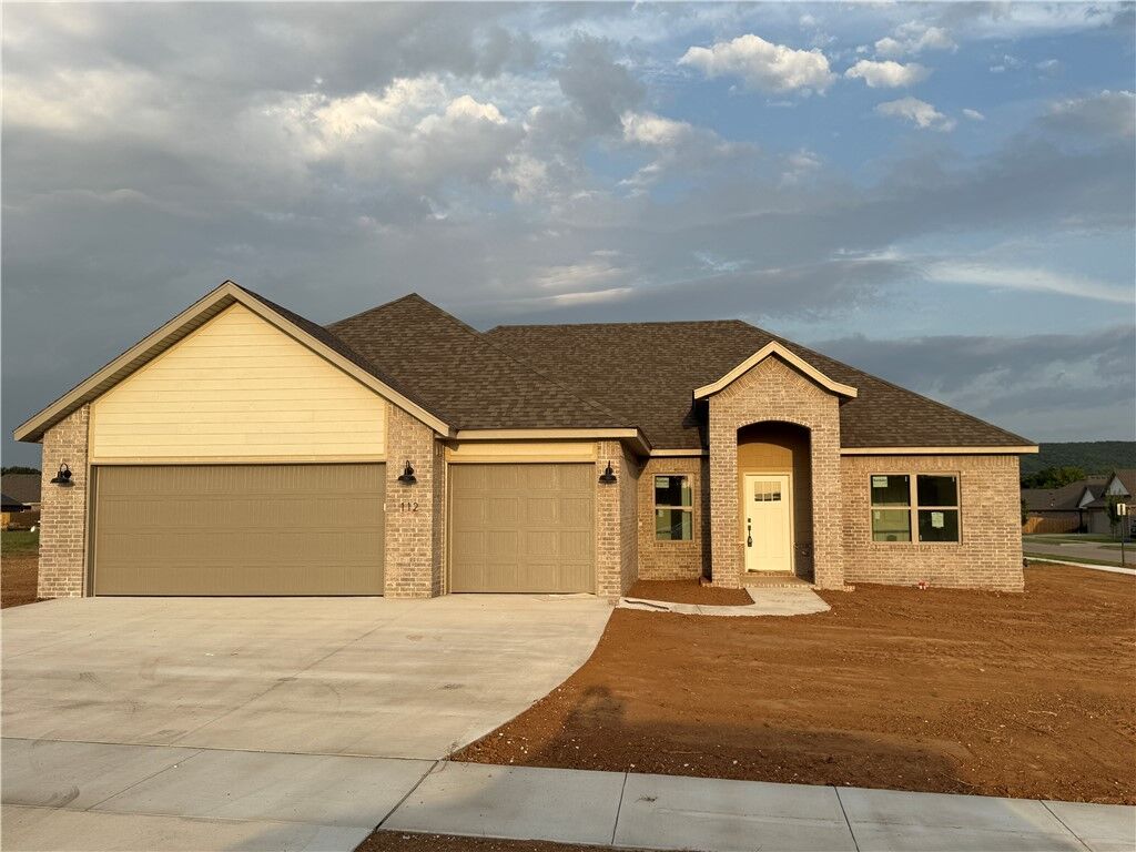 Property Photo: 112 N Box Turtle Avenue AR 72730