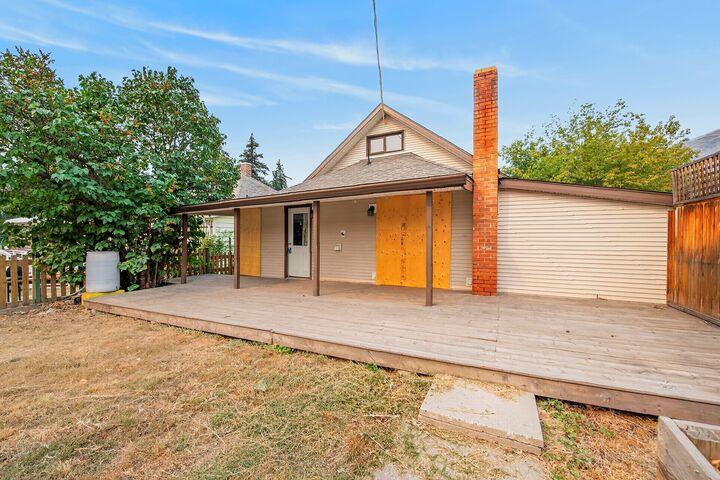 Property Photo: 3007 38 Street BC V1T 6H7