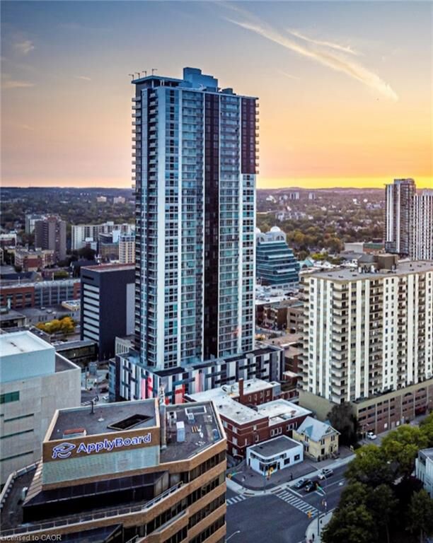 Property Photo:  60 Frederick Street 1109  ON N2H 0C7 