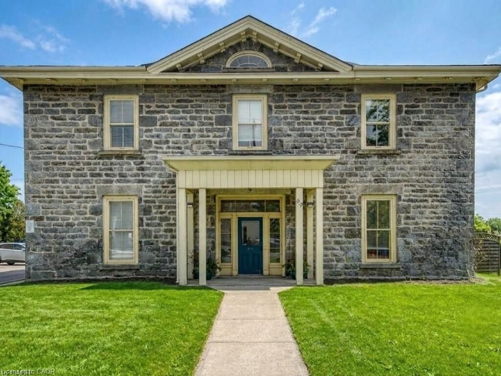 Property Photo: 69 Wellington Street 201 ON N1R 3Y6
