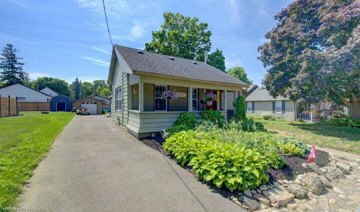 Property Photo: 4 Wellington Street ON N3L 1S4