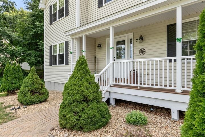 Property Photo: 7 Richards Way MA 01462