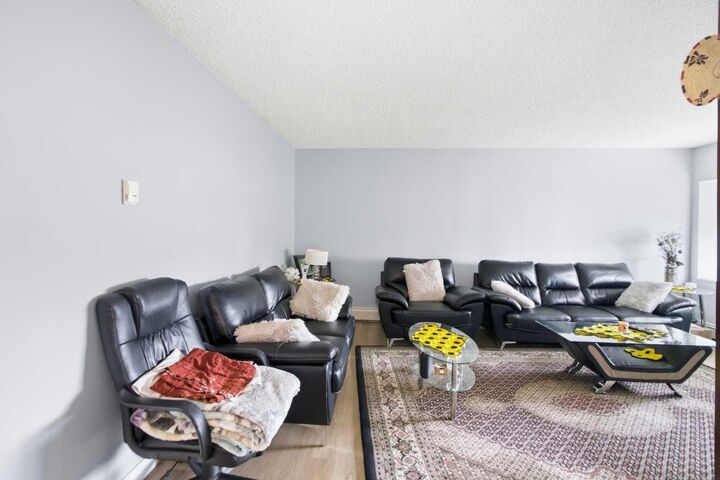 Property Photo: 8231 Elbow 205 AB T2V 1K6