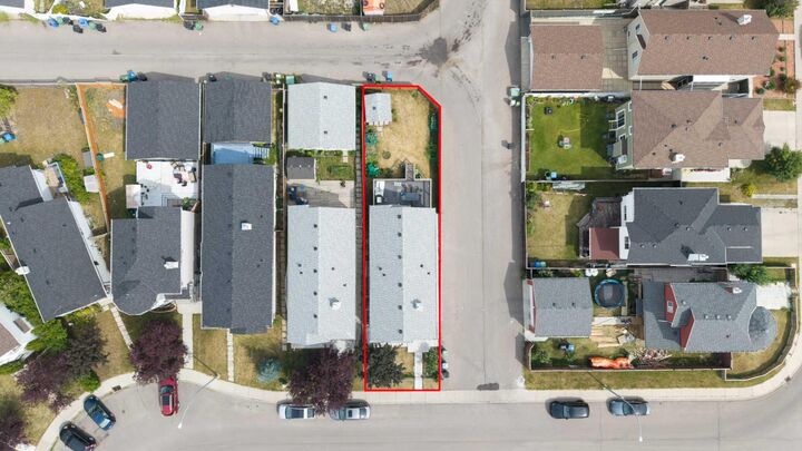 Property Photo: 155 Taralea Gardens NE AB T3J 4W5
