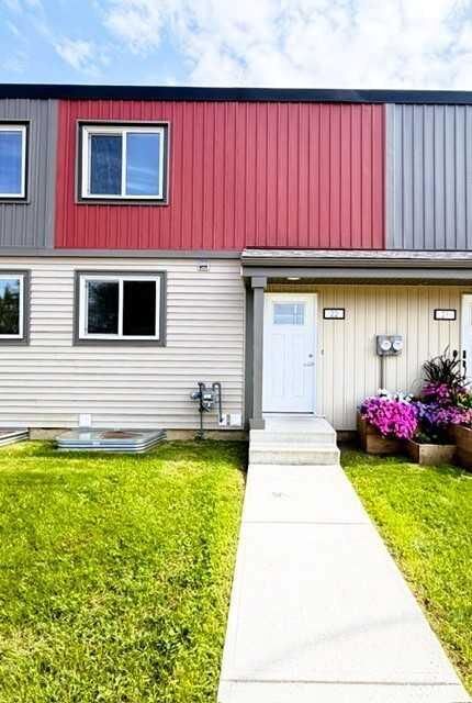 Property Photo: 608 Main Street NW 22 AB T0G 2A1