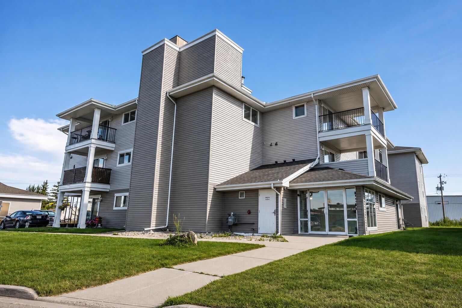 Property Photo: 1021 Ross Street 304 AB T0M 0S0